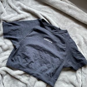 ALPHALETE CROPPED TOP